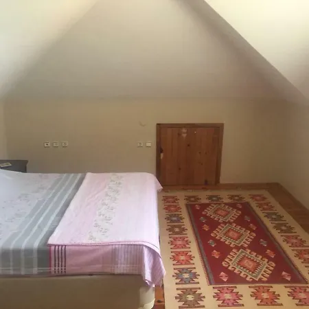 ڤيلا مستقلة مطلة على البحيرة * سبانجا